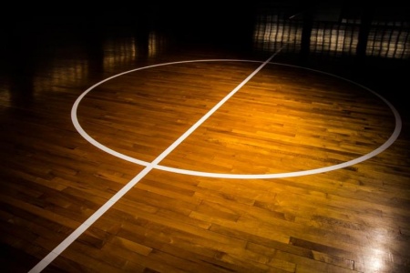 Relamping LED pr&egrave;s de S&eacute;lestat pour l'&eacute;clairage d'une salle de sport